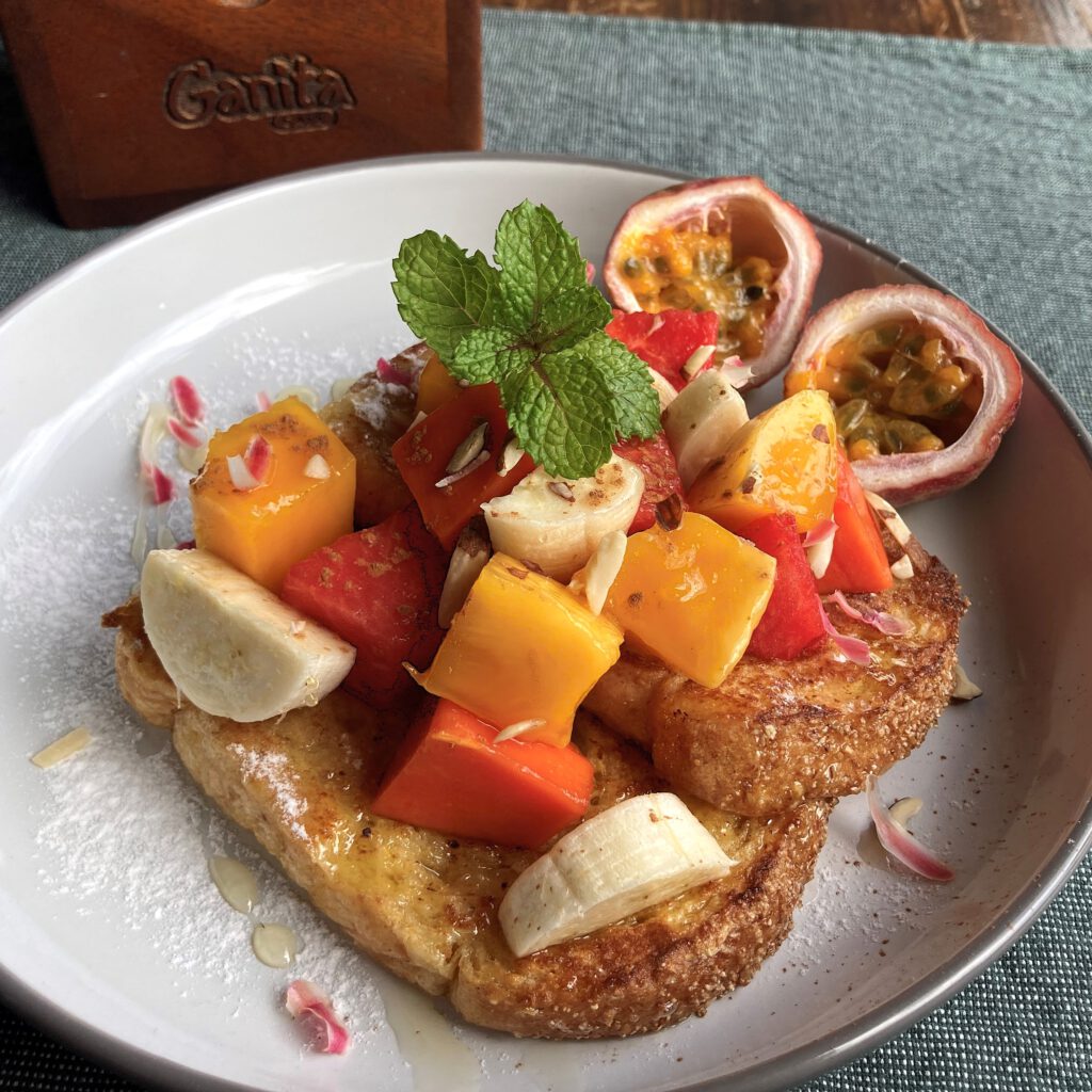 French Toast with Fruits